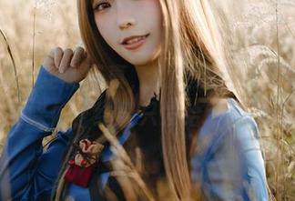 ElyEE子定制写真，女友说这张能发到社交媒体，结果只发给了我妈！