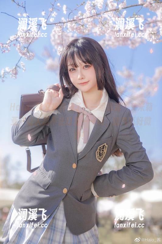 Halo_酱 Halo_酱又来在线了,一组高清“艾米莉亚”让人忍不住打量——啊,这气氛好微妙!
