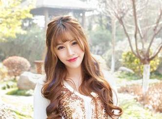 IMiss爱蜜社 – 别被莉娜lena的定制写真惊艳到,温柔只是一种外壳罢了。