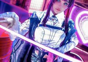 在崩坏的星穹中,看到Joyce Lin2x的姬子礼服,就想问:这礼服的魔法,哪里买的?
