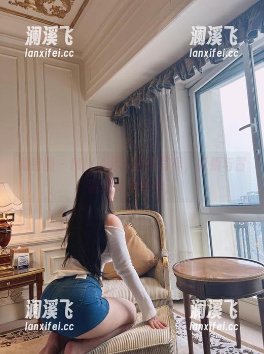 MIYA 微密圈 - MIYA另类豹纹写真,妖娆与冒险的完美结合。