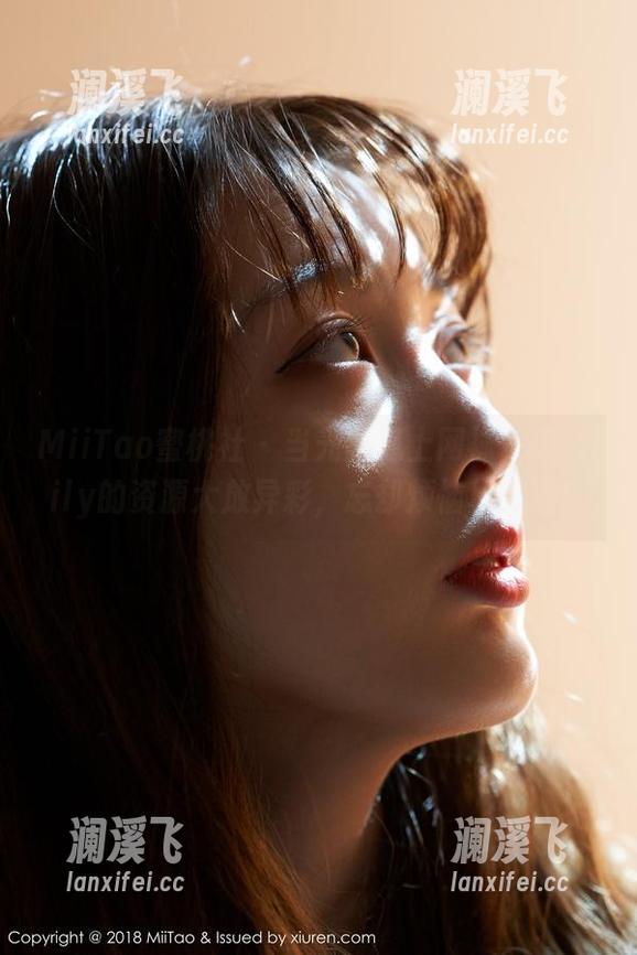MiiTao蜜桃社-琉璃lily MiiTao蜜桃社 - 当光影遇上网袜,琉璃lily的资源大放异彩,忘却烦恼真潇洒!