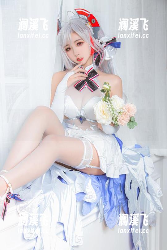 Momoko葵葵 图册里满满是Momoko葵葵白衬衫COS,还有千万种撩人的不经意!