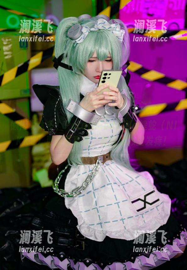 PotatoGodzilla 懒得说太多,PotatoGodzilla蝰蛇(NIKKE)更新写真集,看得你心里发痒!