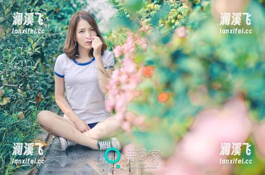 QingDouKe青豆客-施忆佳 QingDouKe青豆客 - 施忆佳在网盘的独家女孩作品,记得一边看一边吃零食哦!