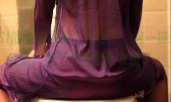 ROSI的全套写真“白色”，这一铺还没结束，我又开始想买衣服了…