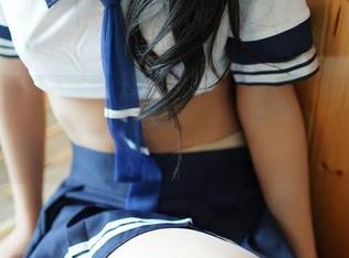 免费下载ROSI的嫩学妹制服，图个乐呵，衣服其实挺好看的！