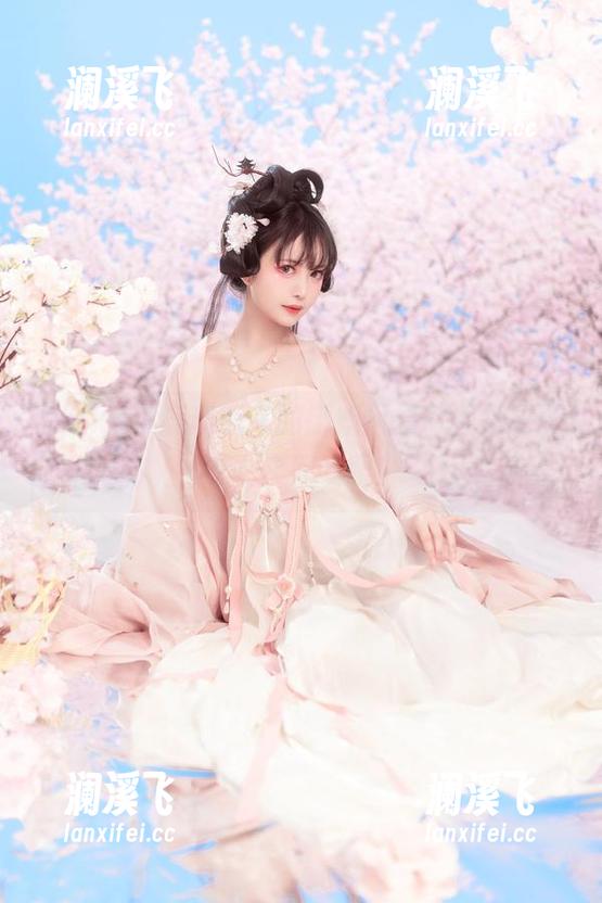 Shika小鹿鹿 Shika小鹿鹿带来的御姐风暴,图集更新中,快别眨眼!