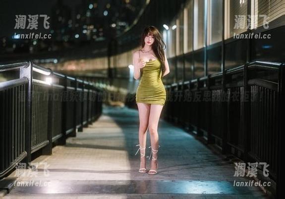 Tina很妖孽呀 看了Tina很妖孽呀的白衬衫写真,我开始反思我的衣柜了!