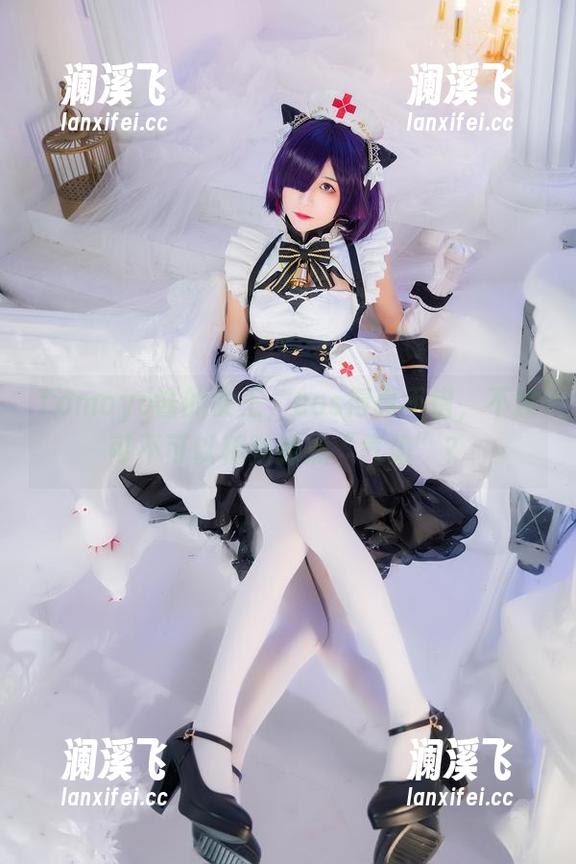 Tomoyo酱 Tomoyo酱的女王,cos得真不错,不过可不可以稍微掉点“气势”?