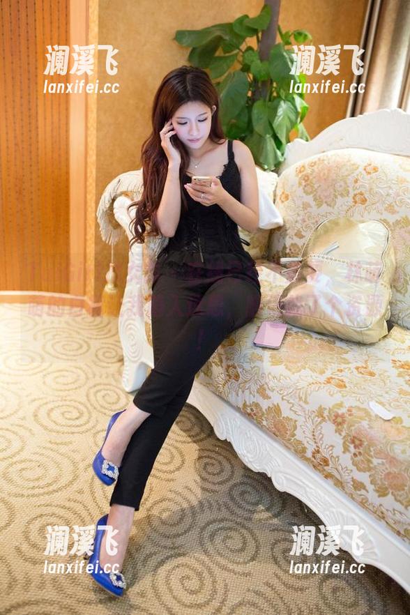 TuiGirl推女郎 - 在线已经不重要，林萌萌的白裙让我陷入迷思，顺便找了个资源！