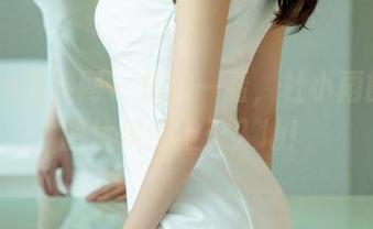 UGirls尤果网 – 放眼一看，杜小雨的白丝图片果然上天入地！