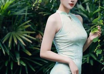 Xiuren秀人网 – 奶芙乔乔和她的美脚：一场图库里的绮幻旅程！