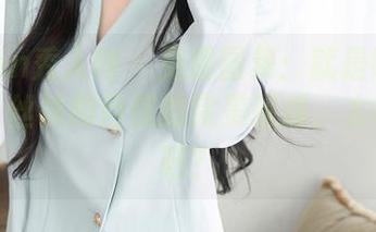 Xiuren秀人网 – 免费图集：就是阿朱啊的腿，丝袜和自信的完美碰撞，太奢侈了吧？