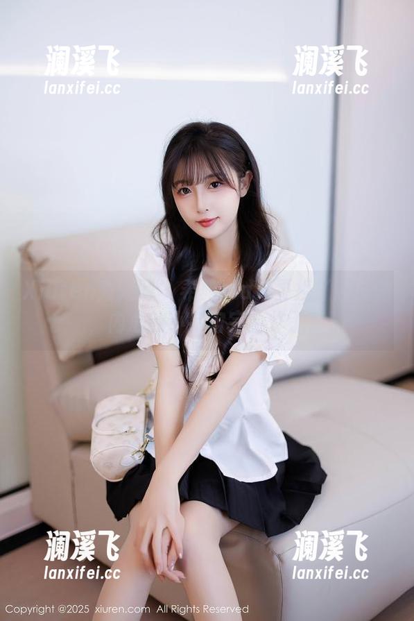 Xiuren秀人网-希雅sia Xiuren秀人网 - 希雅sia又更换了新白裙,内心的小宇宙完全炸了!