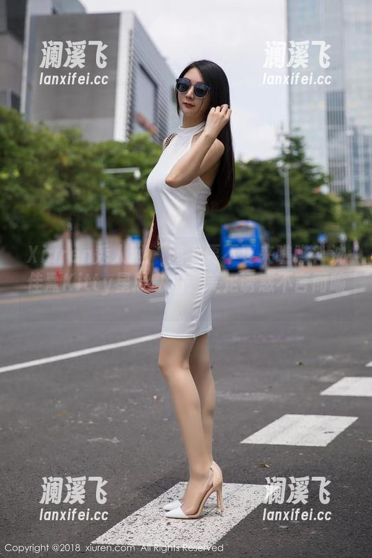 Xiuren秀人网-沈佳熹Kitty星辰 Xiuren秀人网 - 晚上要不要来瞧瞧?沈佳熹Kitty星辰私拍,美足诱惑不言而喻。