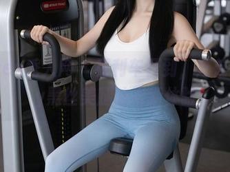 Xiuren秀人网 – 福利车开到，芝芝Booty黑丝美腿的崭新体验