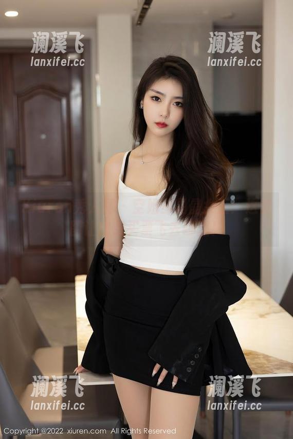 Xiuren秀人网-邹晶晶女王 Xiuren秀人网 - 空姐邹晶晶女王:这套图让我想买票飞去哪里!