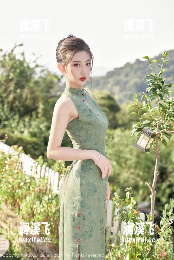 Xiuren秀人网-陆萱萱 Xiuren秀人网 - 美图中的光影游戏:陆萱萱裸足所引领的图集之旅