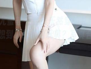 YouMi尤蜜荟 – 看黄乐然穿的礼服，怎么总让我想到小时候的玩具？写真合集分享！