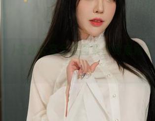 咳，Zia(지아)在办公室全套图集里到底藏了多少小心思？