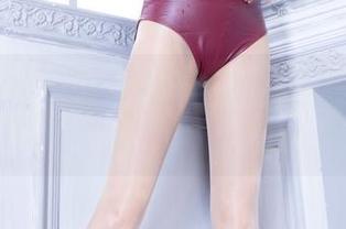 beautyleg – Tammy与浴缸的亲密接触，原图让我们大开眼界