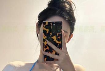 微密圈 – 隐晦的美，不爱笑的赛琳黑丝系列私房图，真以为是只是一张张照片？