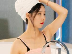 丽柜 – 这位“甜甜”的JK其实是个迷，你猜这张图片是怎样的风格？原图绝对让你意外。