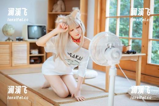 乖乖衣宝 看乖乖衣宝如何穿搭,黑丝OL作品集下载是个错误的选择吗?