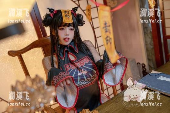 咬人小小兔 自拍在沙滩上,咬人小小兔的比基尼风格不服不行!资源集锦来喽。