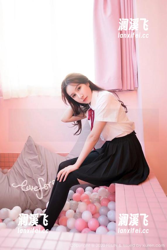 嗲囡囡-施忆佳KITTY 嗲囡囡 - 图集里那点透明的气息,施忆佳KITTY似乎在轻声说,你要不要来猜猜。
