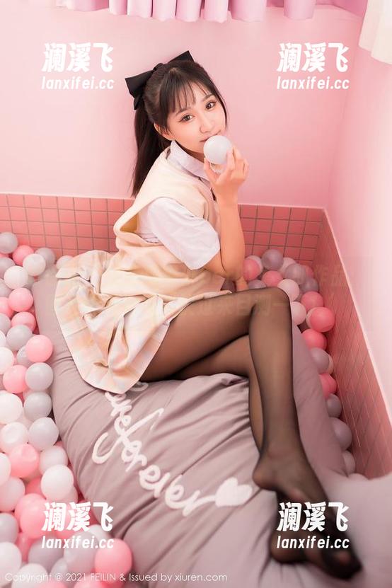 嗲囡囡-潘琳琳ber 嗲囡囡 - 这是潘琳琳ber的兔女郎作品:图片仿佛在说‘快过来目测一下!’