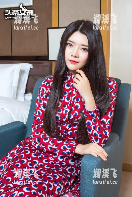 头条女神-樊安妮 头条女神 - 连衣裙专享图集,樊安妮又解锁了一种新姿势?