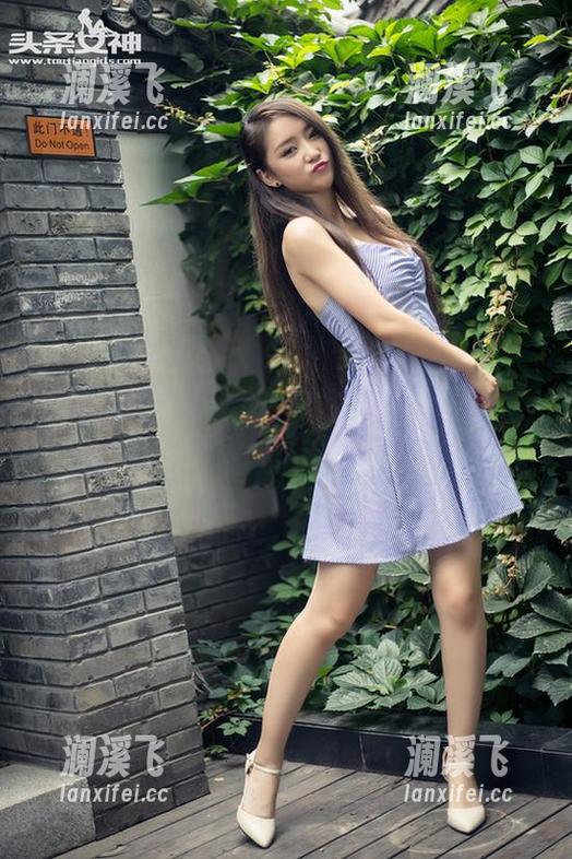 头条女神-温心怡 头条女神 - 无圣光,也就只是温心怡这份可爱的糖果罢了