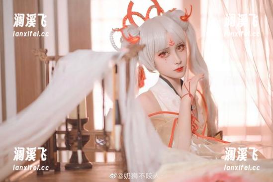 奶狮不咬人黑白套图，这个免费福利你绝对不能错过，仔细想想里面的细节很抓人心。