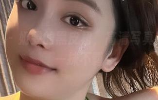 微密圈 – 奶雯的黑皮裙，高清写真里的那一抹不羁
