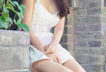 尤果网 – 陈柳溪写真集：海风仿佛也想成为精选中的一份子！