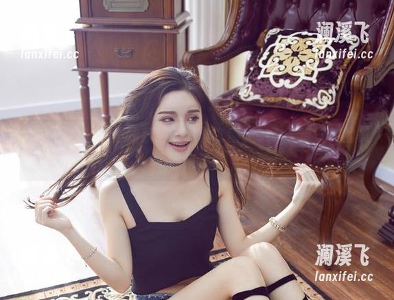 尤物馆-Cris_卓娅祺 尤物馆 - 让人不知所措的黑丝套图,Cris_卓娅祺的美图来了!