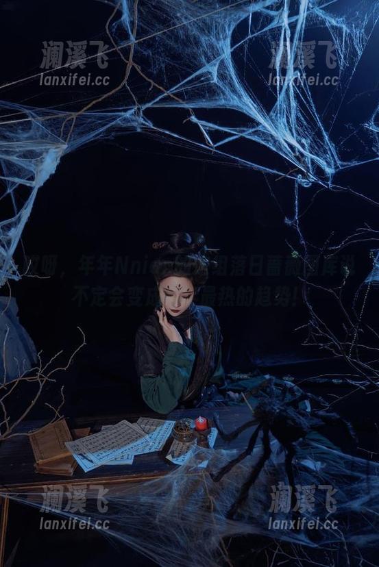 年年Nnian 哎呀,年年Nnian的这组落日蔷薇图库说不定会变成今年最热的趋势!