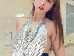 微密圈 – 烈焰玫瑰房车？张思允，你这美图真让人血脉喷张，我应该下载收藏还是不该？
