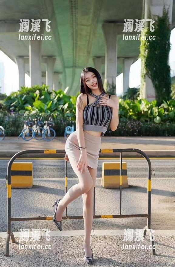 徐珺大哥 微密圈 - 感叹徐珺大哥的无圣光美图,性感就是杀手锏!