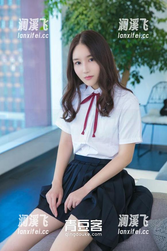 推女神-施忆佳Kitty酱 推女神 - 施忆佳Kitty酱的秘书套图:又美又能干,让职场也升华了!