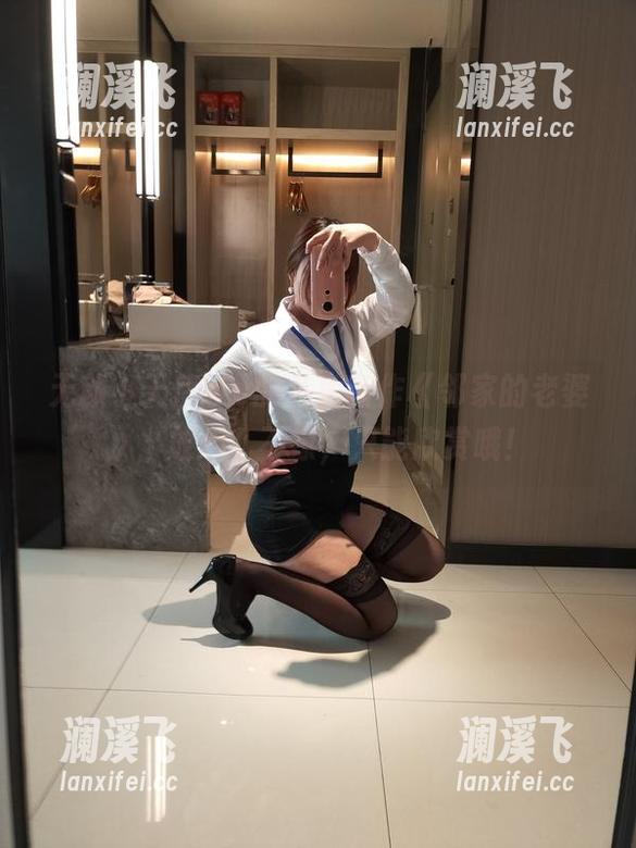 无颜小天使wy 无颜小天使wy的私房新作《邻家的老婆》,放心,不撩,只能欣赏哦!