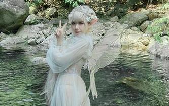 哇，没想到无颜小天使wy的图包结合了大凤红旗袍，这组合……有点意思！