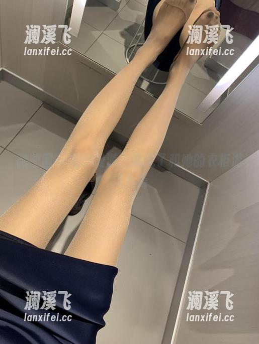 桃脱了 微密圈 - 婚纱漫游:桃脱了和她的衣柜游戏合集