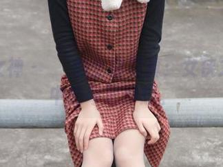梦丝女神 – 玥玥的全套写真：女侠之剑匣中的奇思妙想。