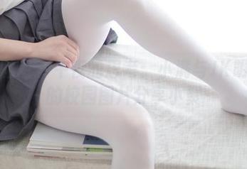 森萝财团 – 午夜的思考：小满与JK明日香的校园图片分享小聚