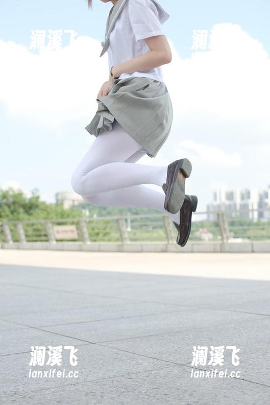 森萝财团 森萝财团的校服肉丝少女,写真资源里的甜蜜负担
