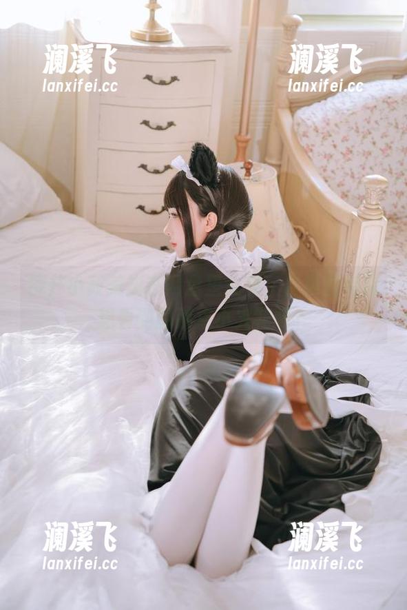 樱井小莜 樱井小莜美脚在网盘里乱晃,合集里有你想看到的那点小火花吗?