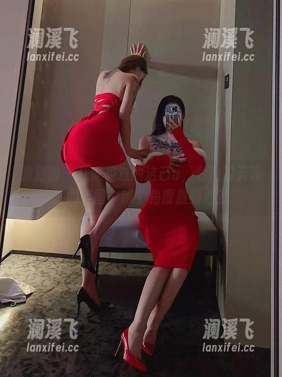洁己u 微密圈 - 从未见过的洁己u,私拍露天泳池的美图,哪个角度最戳心?